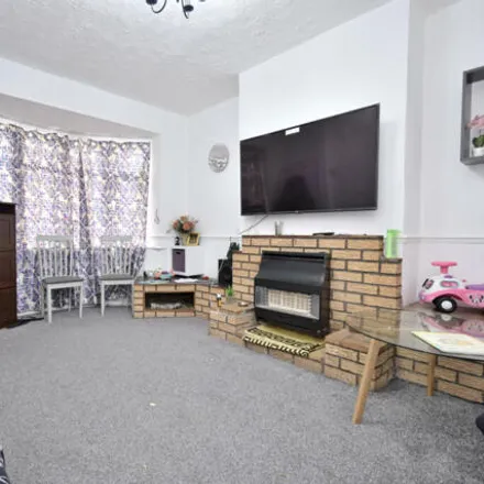 Image 2 - Clevedon Crescent, Leicester, LE4 9BT, United Kingdom - Townhouse for sale