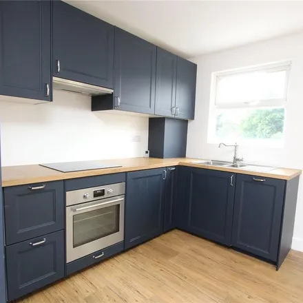 Rent this 2 bed apartment on Park Avenue South in London, N8 8LT