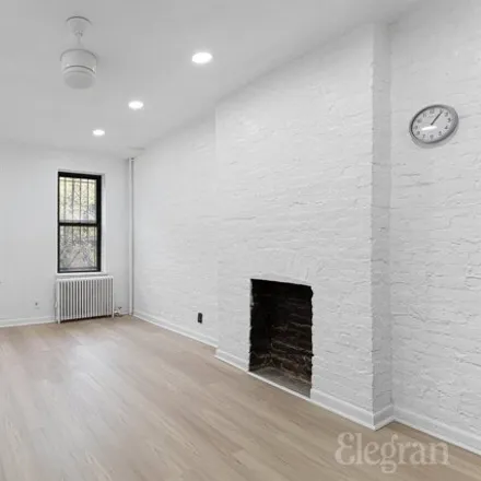Rent this studio house on 426 West 46th Street in New York, NY 10036