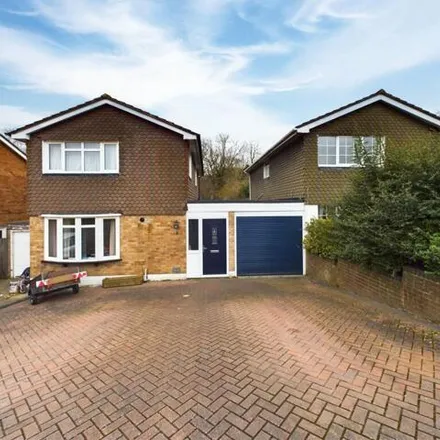 Buy this 5 bed house on Savernake Close in Reading, RG30 4LY
