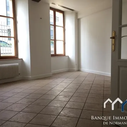 Image 5 - 25 Rue de la Juridiction, 14400 Bayeux, France - Apartment for rent