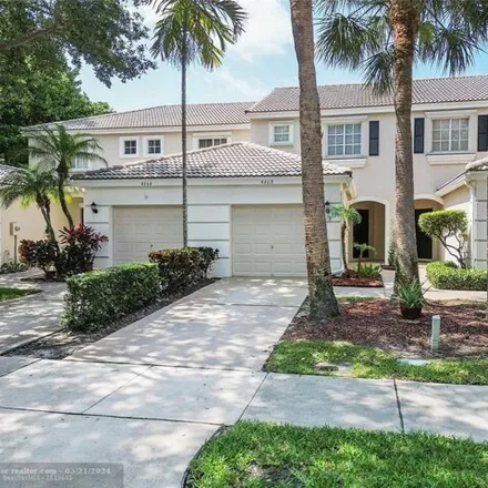 Buy this 2 bed house on 4668 Palmbrooke Cir Unit 4668 in West Palm Beach, Florida