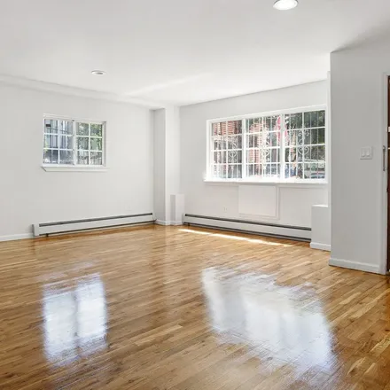 Rent this 3 bed apartment on 2613 Decatur Avenue in New York, NY 10458