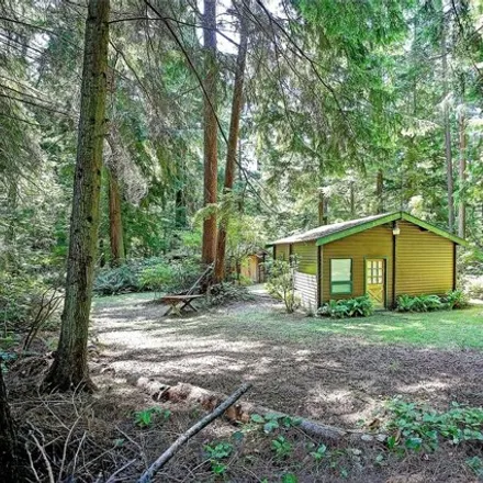 Buy this 1 bed house on 466 Puget Drive in Island County, WA 98239