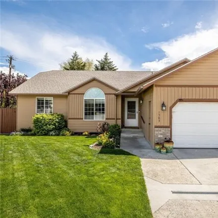 Buy this 3 bed house on 1583 Carson Court in Wenatchee, WA 98801