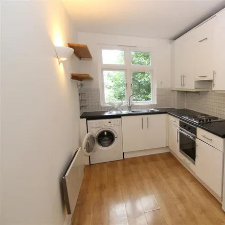 Image 5 - Park East, Fairfield Road, Old Ford, London, E3 2ZB, United Kingdom - Apartment for rent