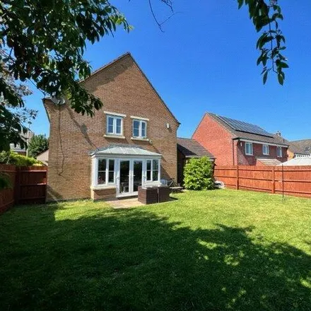 Image 5 - Attingham Drive, Priory Estate, Dixons Green, DY1 3HL, United Kingdom - House for sale