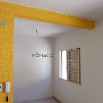 Rent this 2 bed apartment on Avenida Agulhas Negras in Bandeirantes, Londrina - PR