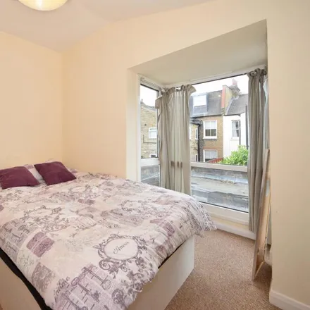 Image 5 - Claxton Grove, London, W6 8HF, United Kingdom - Townhouse for rent