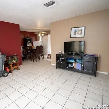 Image 3 - 7318 Rubens Drive, Bexar County, TX 78239, USA - House for sale