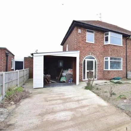Buy this 3 bed duplex on Shackleton Road in Leasowe, CH46 2RT