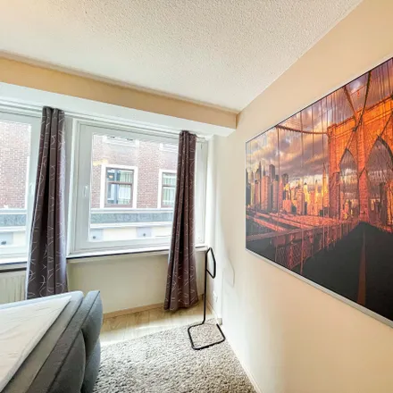 Rent this 4 bed apartment on Heinkenstraße 3-5 in 28195 Bremen, Germany