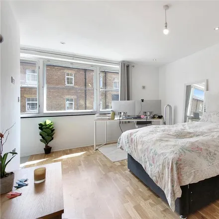 Rent this studio apartment on Cumberland Terrace Mews in London, NW1 4HR