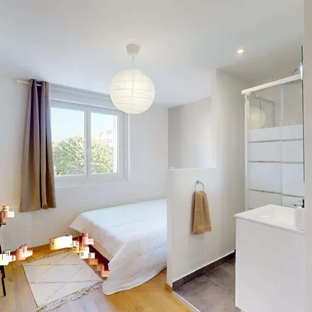 Image 3 - 30 bis Rue Nuzilly, 69300 Caluire-et-Cuire, France - Apartment for rent