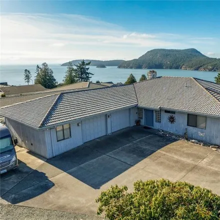 Buy this 3 bed house on 2701 Highland Drive in Anacortes, WA 98221