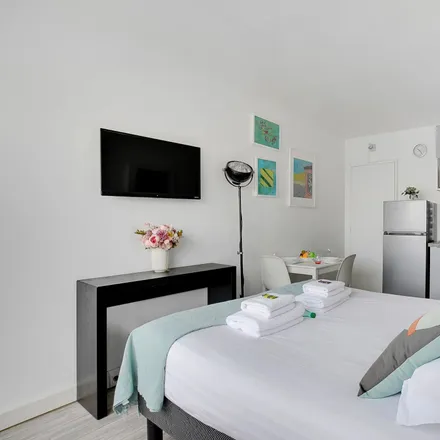 Rent this 1 bed apartment on Tour Chéops in 74 Rue Dunois, 75013 Paris