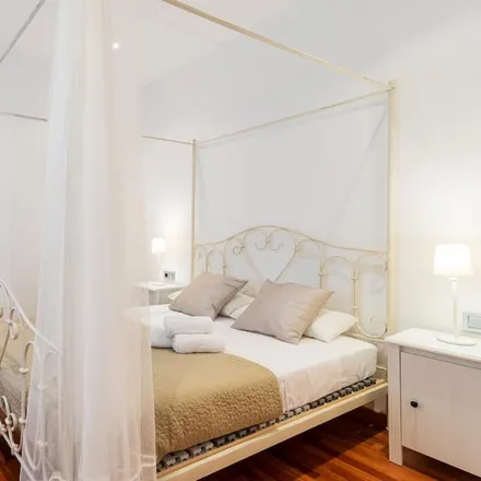 Rent this 5 bed house on 08340 Vilassar de Mar