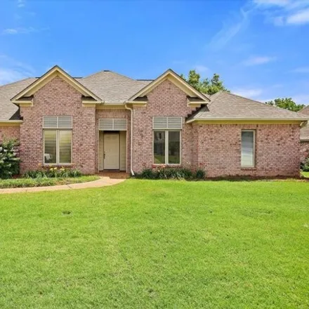Buy this 3 bed house on 713 Huntington Cv in Madison, Mississippi