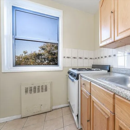 Image 8 - 131-11 Kew Gardens Road, New York, NY 11418, USA - Condo for sale