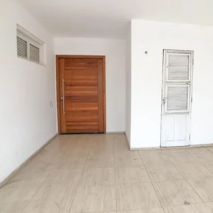 Rent this 3 bed house on Avenida Engenheiro Alberto Sá 705 in Vicente Pinzón, Fortaleza - CE
