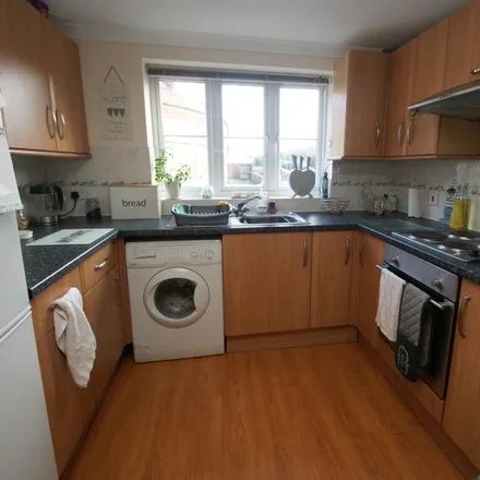 Image 3 - Station Approach, Ludgershall, SP11 9FH, United Kingdom - Apartment for rent
