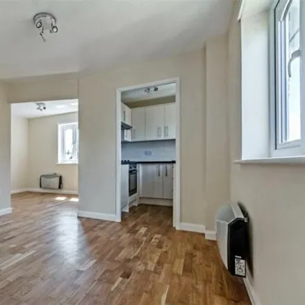 Image 2 - Mayhew House, Brunel Court, London, NW10 5NB, United Kingdom - Apartment for sale