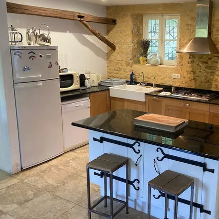 Rent this 6 bed house on L'Allée in Route de Marnac, 24220 Berbiguières