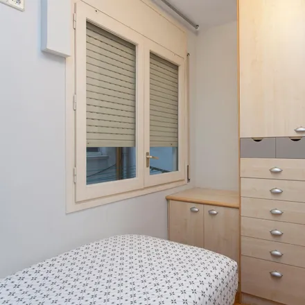 Image 2 - Carrer del Rector Ubach, 231, 08001 Barcelona, Spain - Apartment for rent