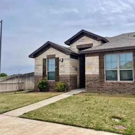 Rent this 3 bed house on Beal Parkway in Midland, TX 79703