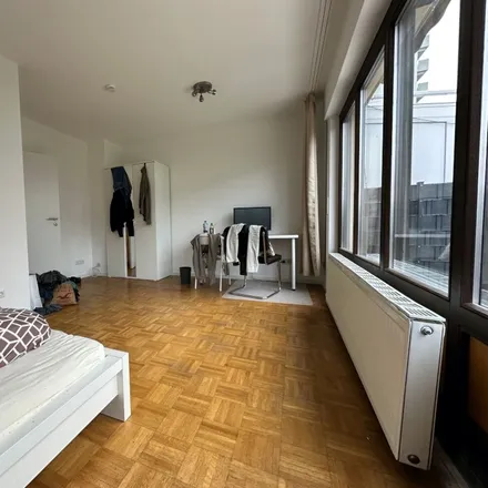 Rent this 1 bed townhouse on Tucholskystraße 80 in 60598 Frankfurt, Germany