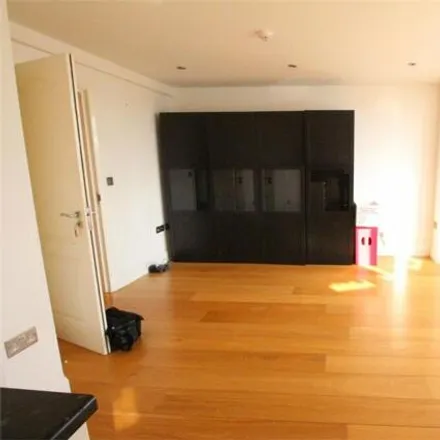 Image 7 - Hendon Way, London, NW4 3RA, United Kingdom - Apartment for sale