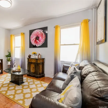 Image 2 - 108-58 52nd Avenue, New York, NY 11368, USA - Townhouse for sale