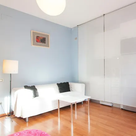 Image 3 - Carrer de Berlín, 51, 53, 08001 Barcelona, Spain - Apartment for rent