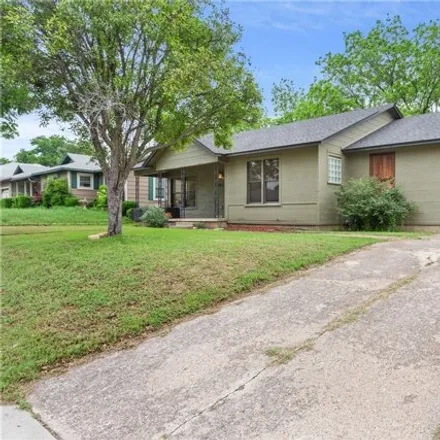 Image 3 - 925 North 44th Street, Waco, TX 76710, USA - House for sale