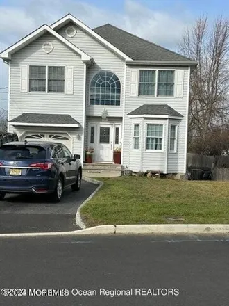 Rent this 4 bed house on 57 Laurel Street in West Long Branch, Monmouth County