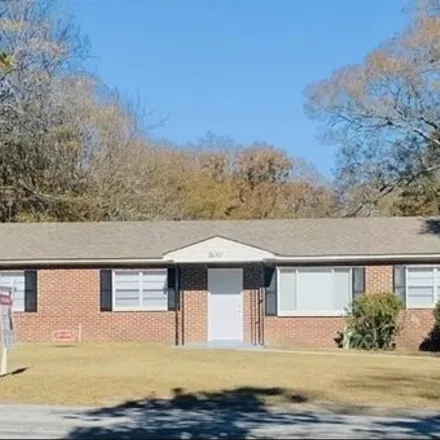 Buy this 4 bed house on 108 National Avenue in Warner Robins, GA 31093
