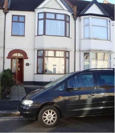 Rent this 3 bed townhouse on London in Mitcham, GB
