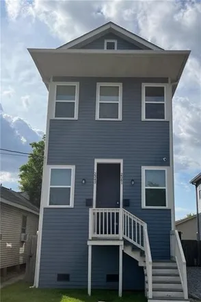 Rent this 3 bed house on 2347 South Roman Street in New Orleans, LA 70125