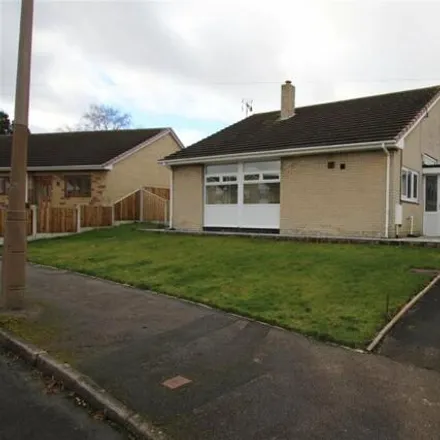 Buy this 3 bed house on Arundell Drive in Cudworth, S71 5LF