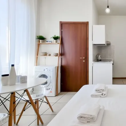 Image 7 - F.lli Torchio, Via Paolo Solaroli, 20141 Milan MI, Italy - Apartment for rent