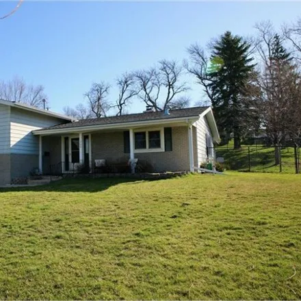 Buy this 4 bed house on 364 Crescent Drive in Albert Lea, MN 56007