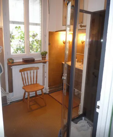 Image 3 - 37 Rue Damrémont, 75018 Paris, France - Apartment for rent