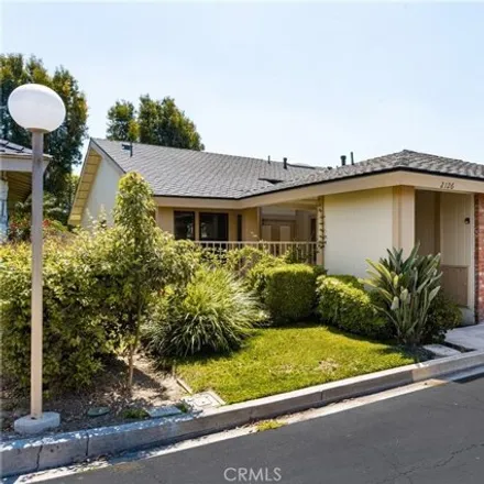 Image 4 - 2126 E Wellington Ave, Santa Ana, California, 92701 - House for sale
