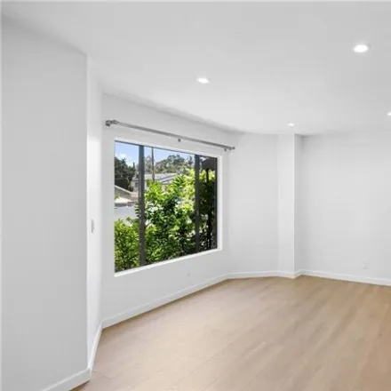 Image 7 - Pinewood Avenue, Los Angeles, CA 91042, USA - Townhouse for rent