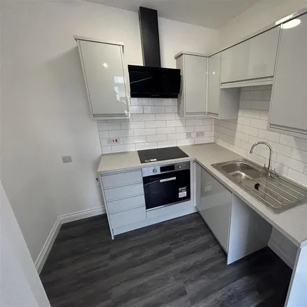 Image 4 - Spinners End Drive, Cradley Heath, B64 5LG, United Kingdom - Apartment for rent