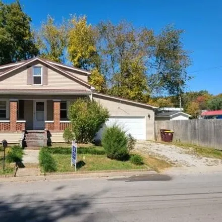 Buy this 2 bed house on 406 Sagasser Street in Somerset, KY 42501