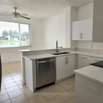 Image 3 - 15820 SW 12 Th St, Unit # 15820 - Townhouse for rent
