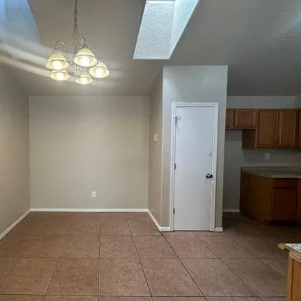 Image 8 - 8319 Wynview Court Northwest, Albuquerque, NM 87120, USA - House for sale
