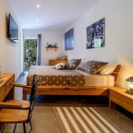 Rent this 3 bed house on Splitska in Ulica Domovinskog rata 61, 21000 Split
