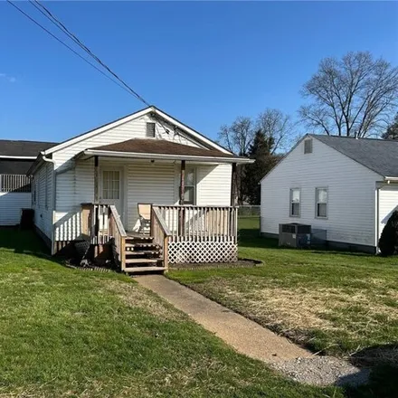 Buy this 4 bed house on 2604 14th Ave in Vienna, West Virginia